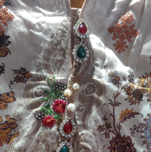 3 piece Pakistani limelight suit - Picture 3 of 6